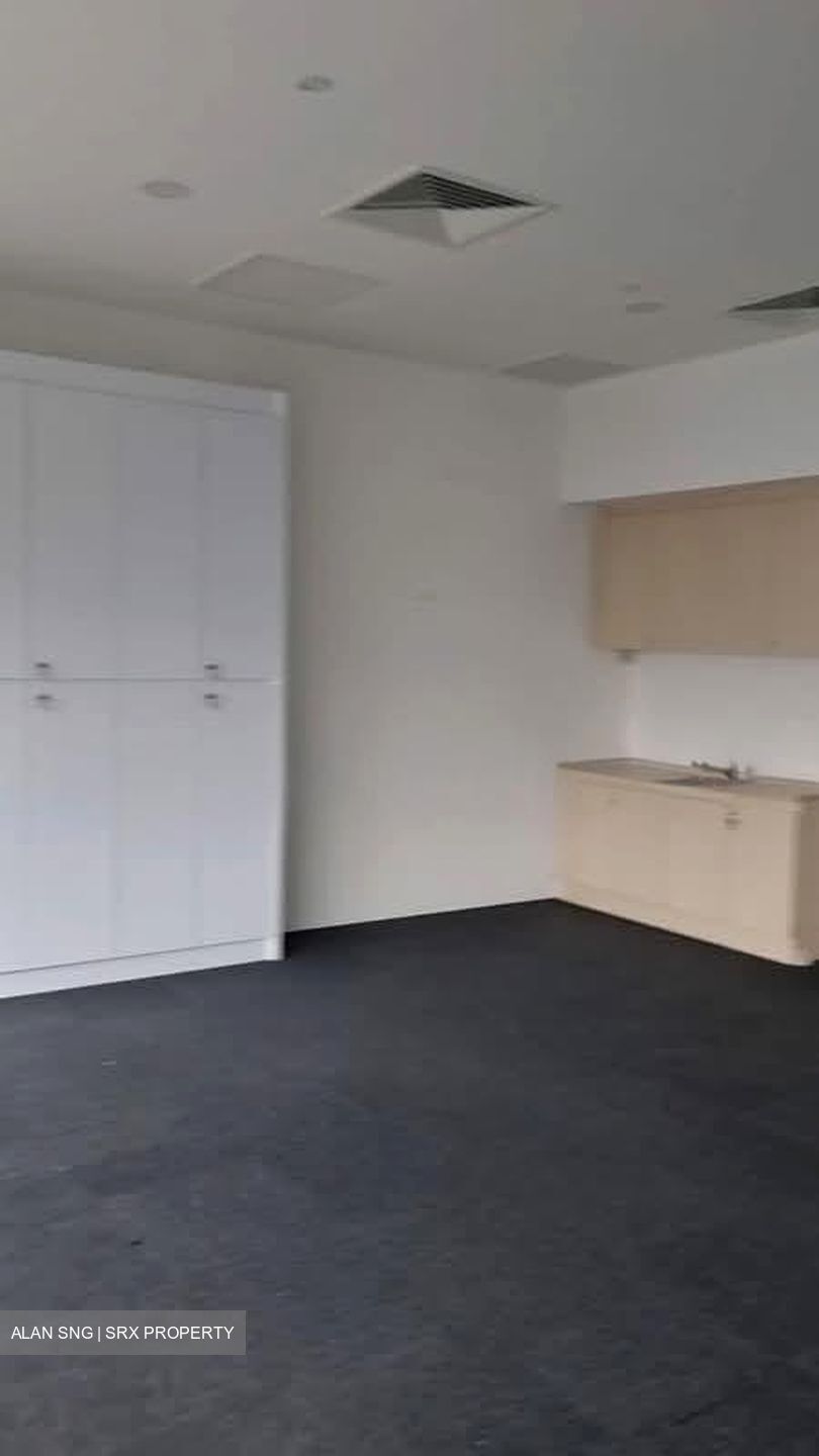Sbf Center (D1), Office #566771331